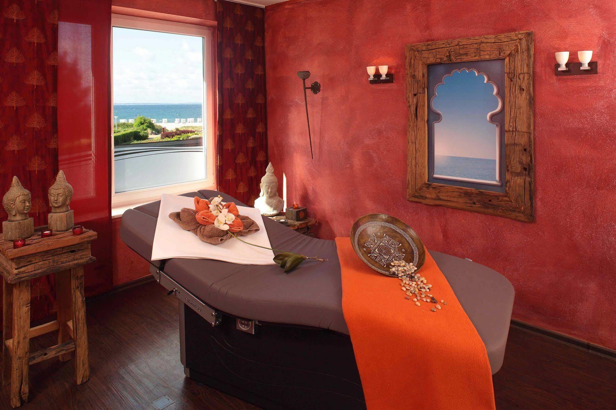 Romantik Seehotel Eichenhain 佩尔泽哈肯 外观 照片